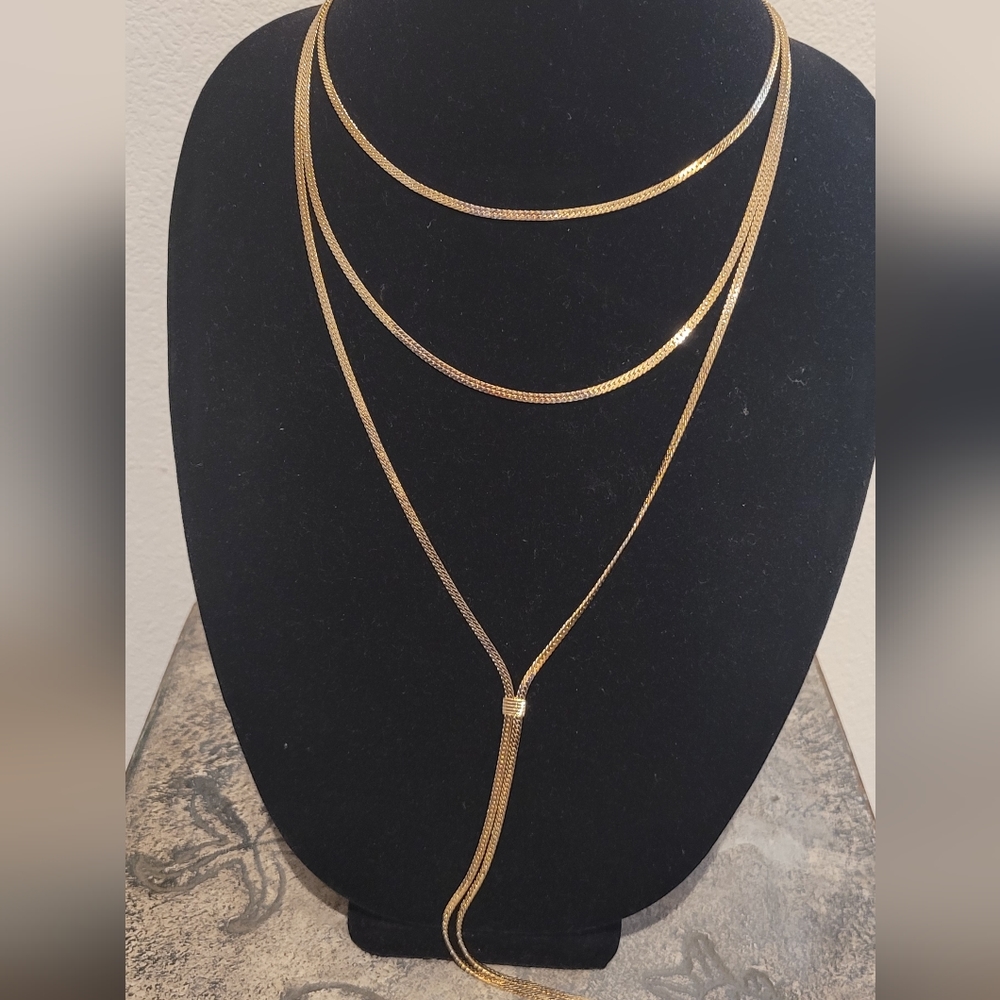 80R Layered Necklace Triple Layered, New